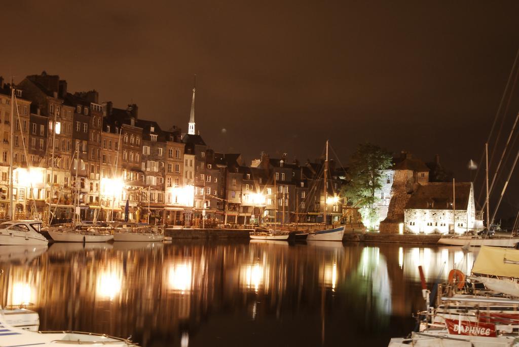 Aux Cottages Du Port Honfleur Habitación foto